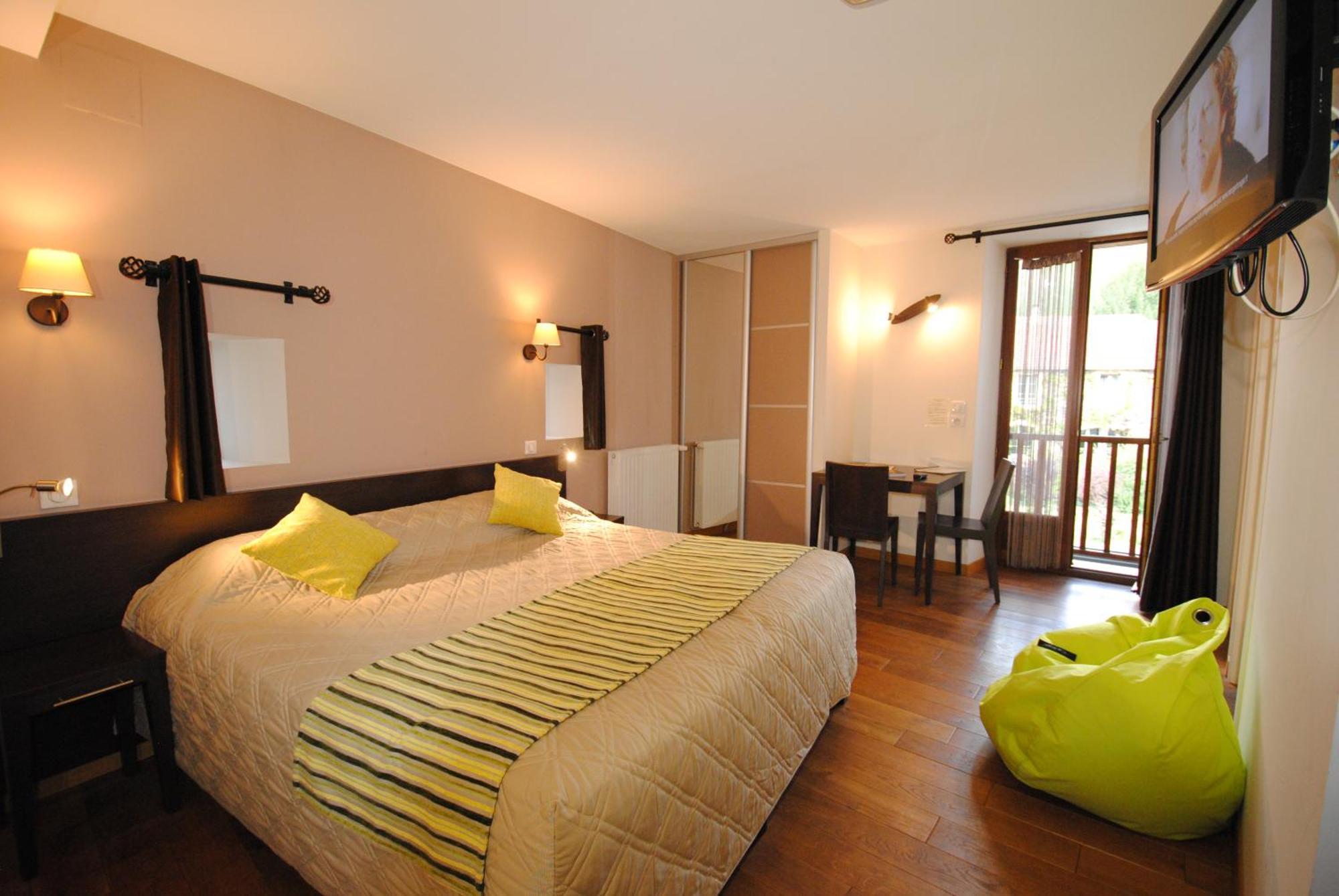 Logis Hostellerie Du Perigord Vert Brantome Luaran gambar