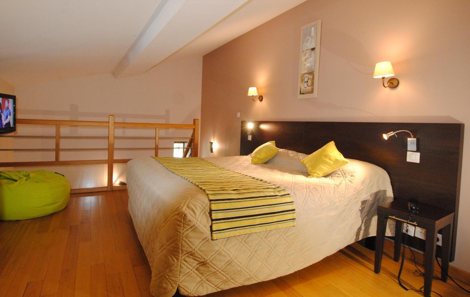 Logis Hostellerie Du Perigord Vert Brantome Luaran gambar